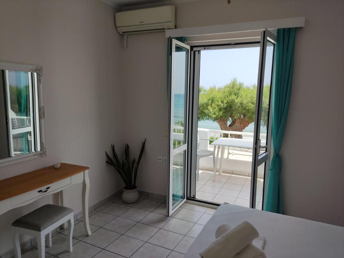Coastal Apartment Christina Makrýgialos Exterior foto
